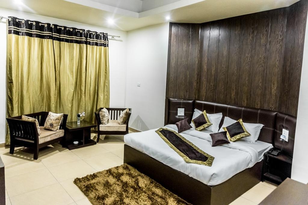 Red Orchid Hotel Meerut Exterior foto