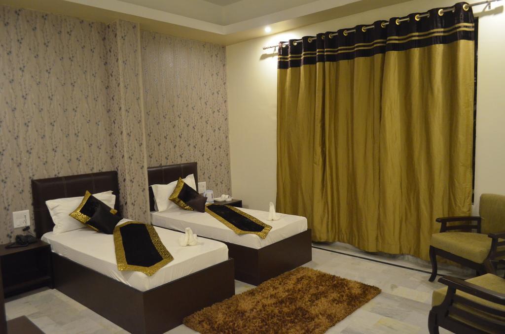 Red Orchid Hotel Meerut Habitación foto